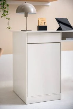 Bureau LINDHOLM - 1 Porte 1 Tiroir -Meilleur Meubles Magasin 1000364011 230908 021 MOOD DETAILS P000000001000364011 mood