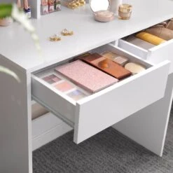 Coiffeuse Ireby III -Meilleur Meubles Magasin 1000367875 221018 023 MOOD DETAILS P000000001000367875 mood