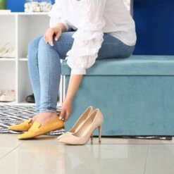 Banquette De Rangement En Velours -Meilleur Meubles Magasin 17339dca87b9451095293b4bc6497d9c