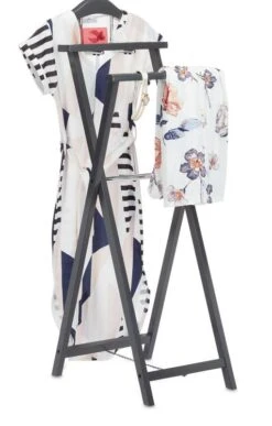 Valet De Chambre Blanc Pliable -Meilleur Meubles Magasin 22fbf4c7fcb54c798273fce3a94ec054.cropped 397 164 1483 2320.processed