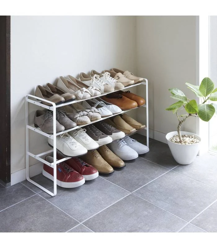 Yamazaki Etagère à Chaussures Noire Extensible 4 Yamazaki Etagère à Chaussures Noire Extensible – Image 2