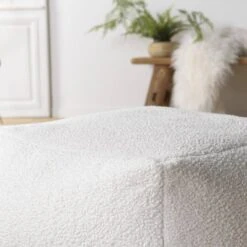 Pouf Carré 53x53cm Tissu Bouclette Blanc -Meilleur Meubles Magasin a3b8f40ef07e4977abca561a3e8ac0c6